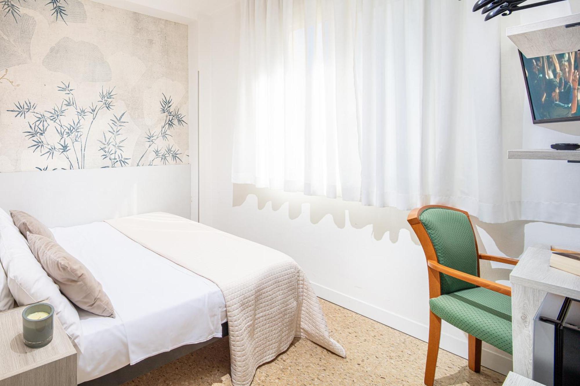 Hotel Palace Bibione Exterior photo